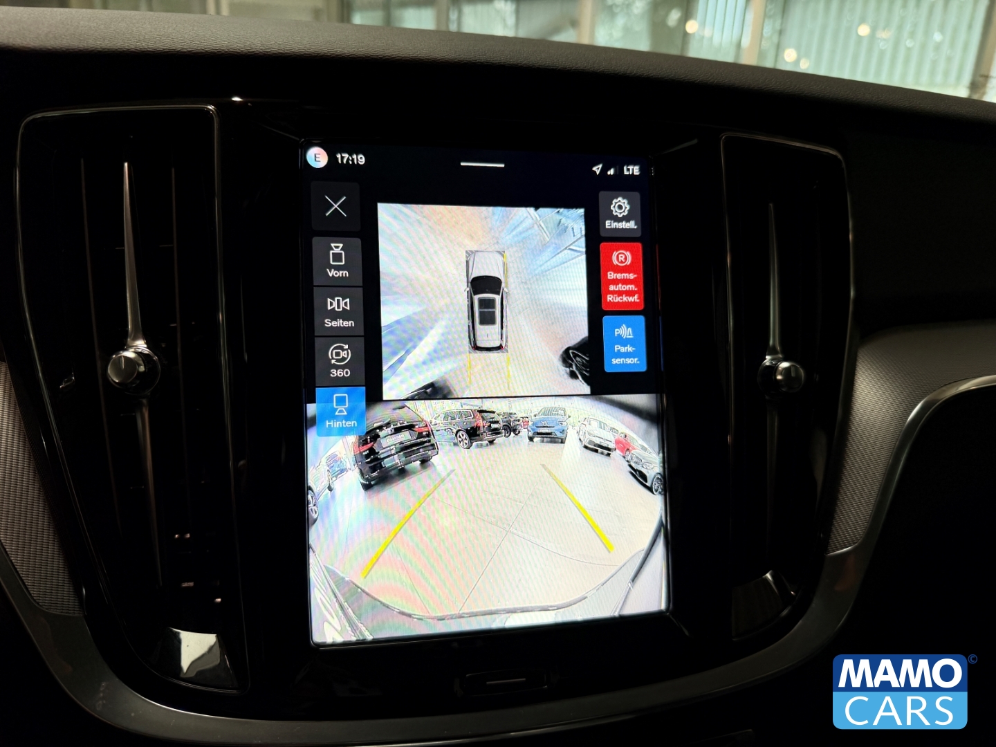 Fahrzeugabbildung Volvo V60 B4 Plus Dark ACC/BLIS/HUD/360°/PANO