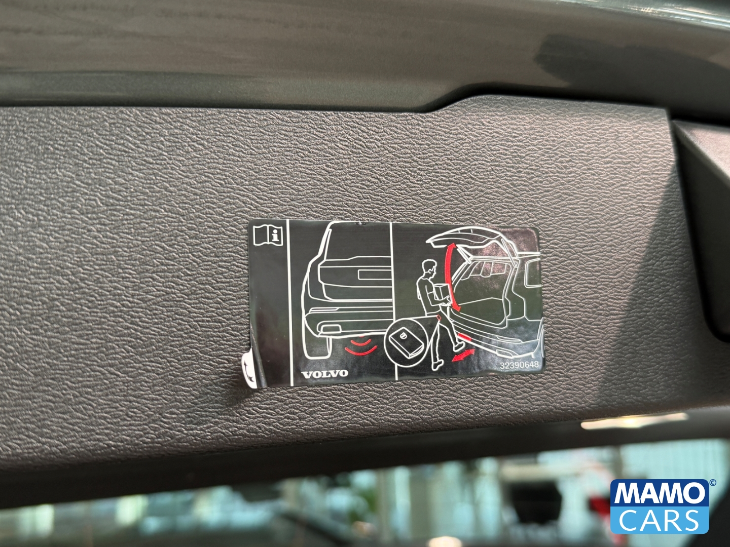 Fahrzeugabbildung Volvo V60 B4 Plus Dark ACC/BLIS/HUD/360°/PANO