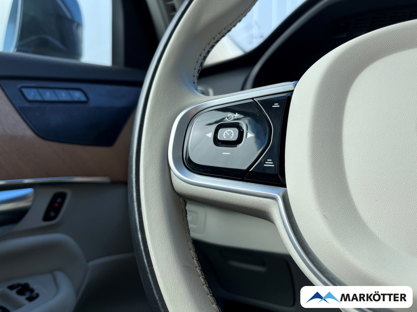 Fahrzeugabbildung Volvo XC90 T8 AWD Inscription Exp. Recharge ACC/S-Dach