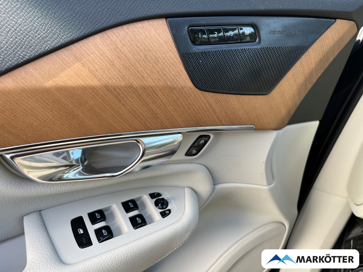 Fahrzeugabbildung Volvo XC90 T8 AWD Inscription Exp. Recharge ACC/S-Dach