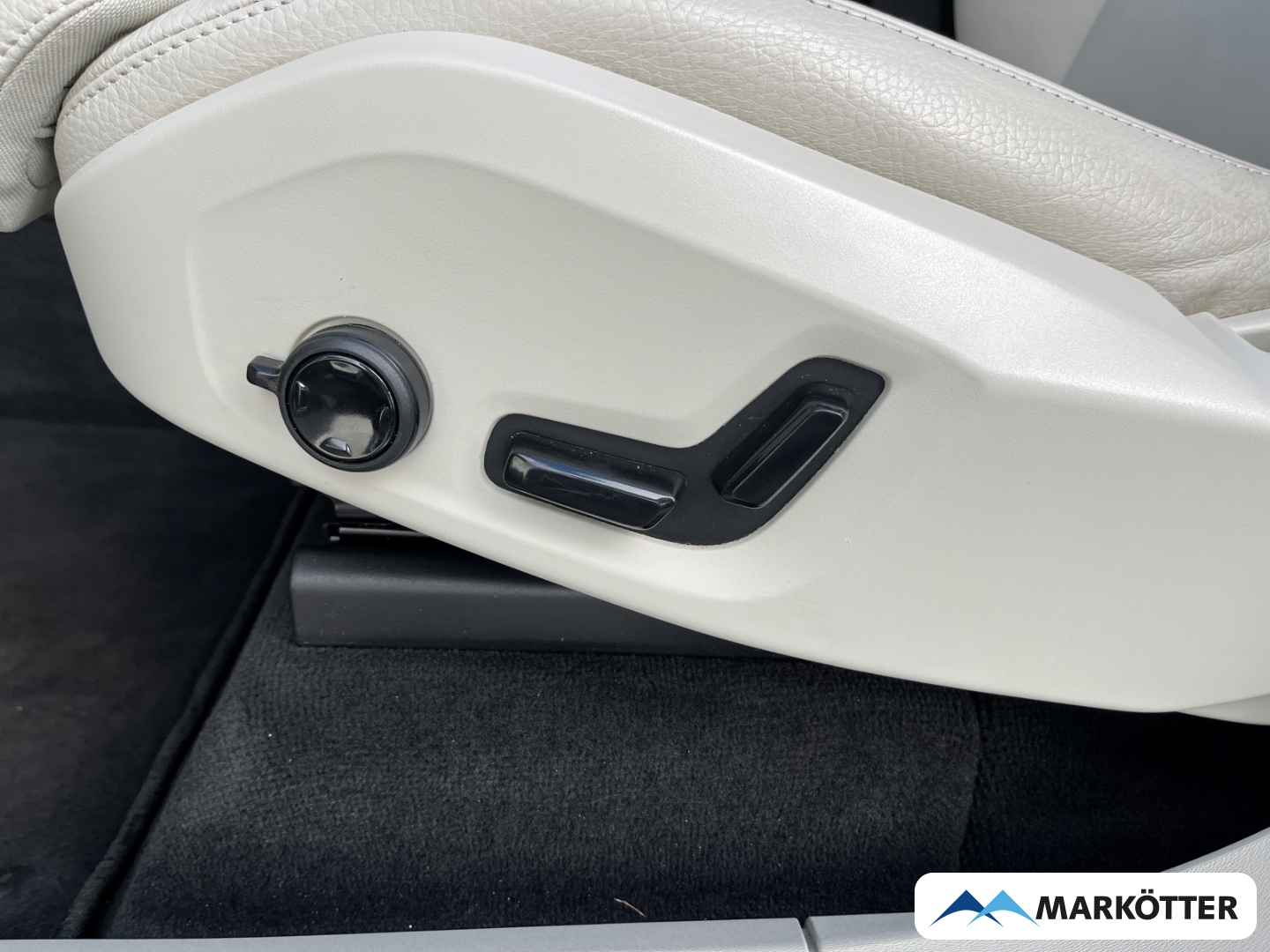 Fahrzeugabbildung Volvo XC90 T8 AWD Inscription Exp. Recharge ACC/S-Dach