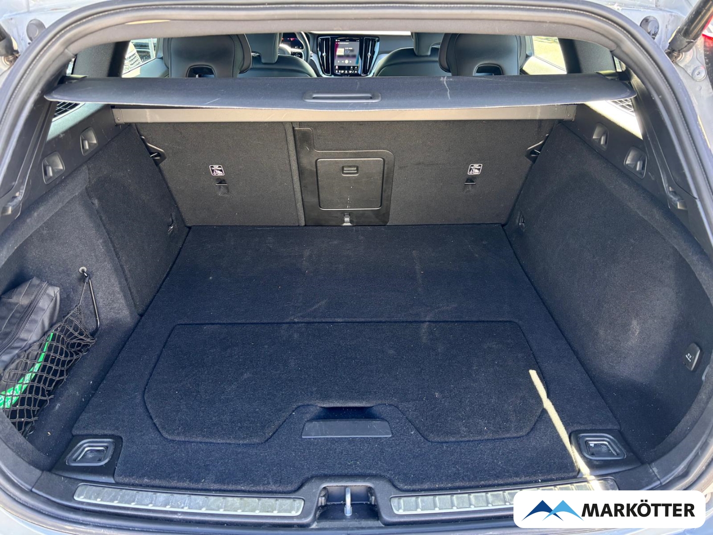 Fahrzeugabbildung Volvo V60 Cross Country B4 AWD Plus AHK/BLIS/CAM/SHZ/FHZ/MEMORY