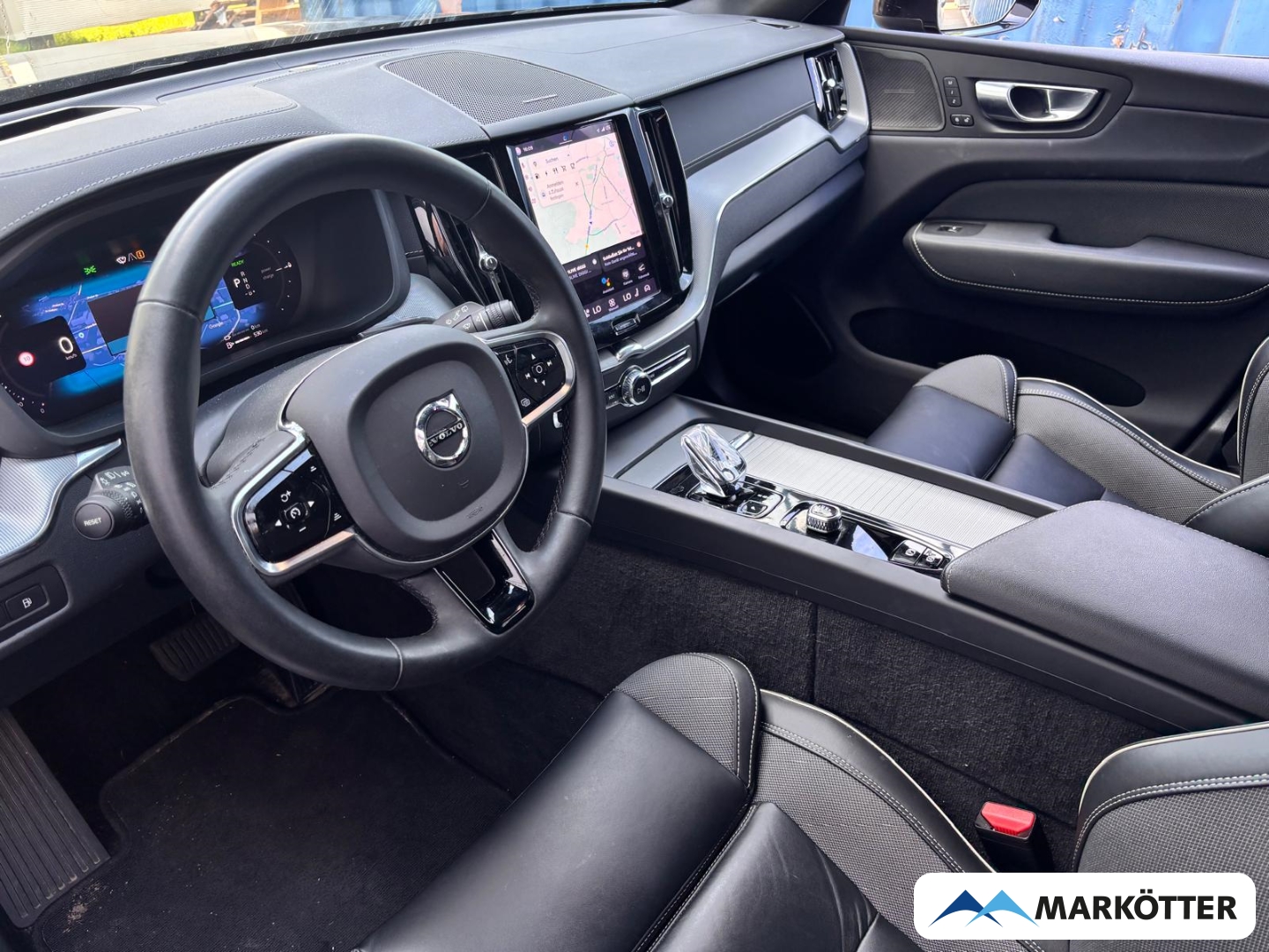 Fahrzeugabbildung Volvo XC60 T8 AWD Ultimate Dark Recharge ACC/AHK/HUD