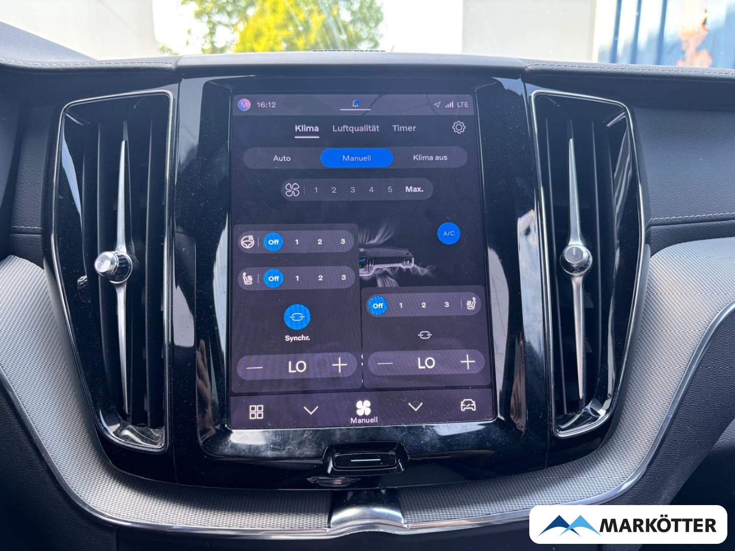 Fahrzeugabbildung Volvo XC60 T8 AWD Ultimate Dark Recharge ACC/AHK/HUD