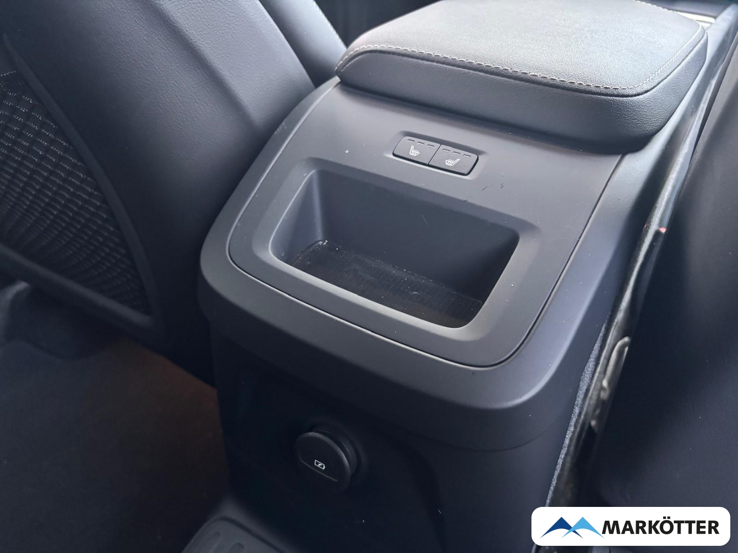 Fahrzeugabbildung Volvo XC60 T8 AWD Ultimate Dark Recharge ACC/AHK/HUD