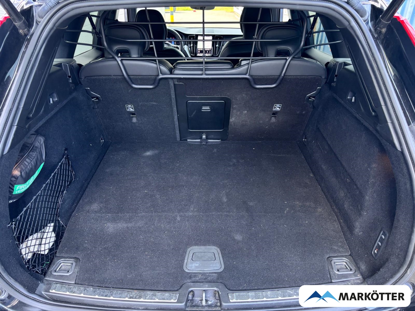 Fahrzeugabbildung Volvo XC60 T8 AWD Ultimate Dark Recharge ACC/AHK/HUD