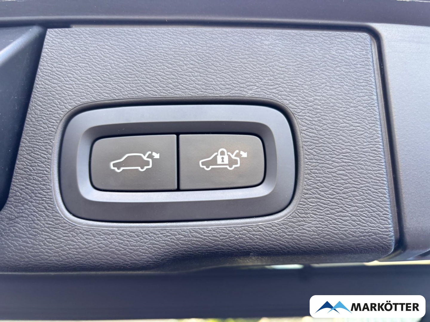 Fahrzeugabbildung Volvo XC60 T8 AWD Ultimate Dark Recharge ACC/AHK/HUD