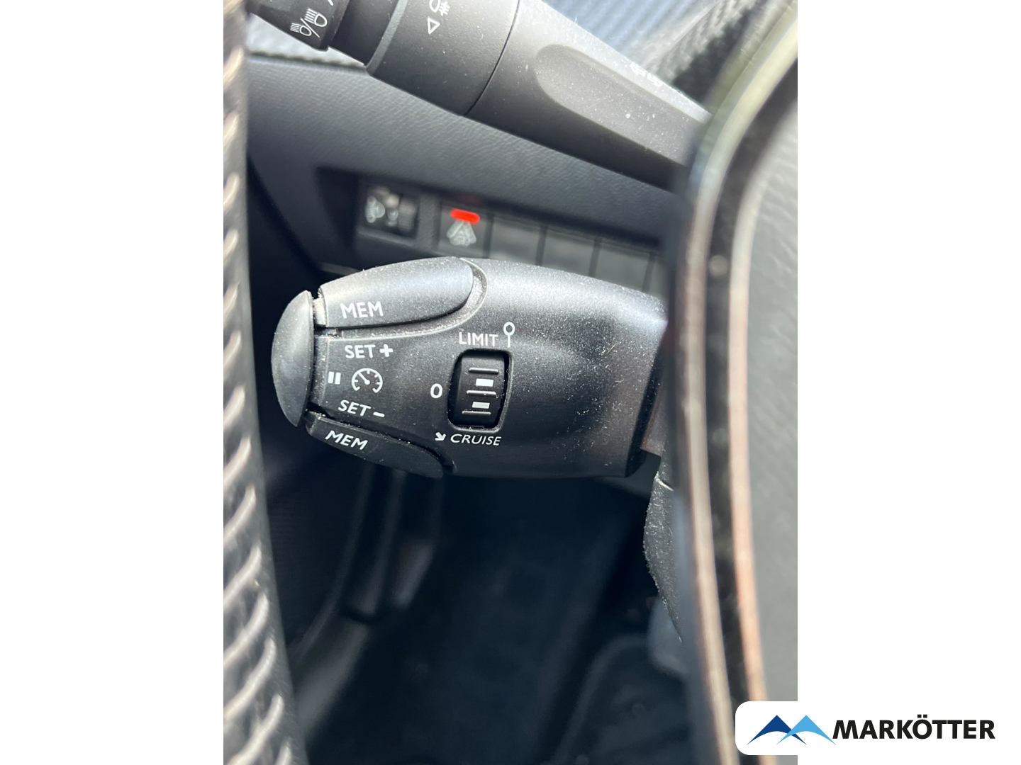 Fahrzeugabbildung Peugeot 208 1.2 Active Pack CARPLAY/DAB/KLIMA/LED/SH/TEMP