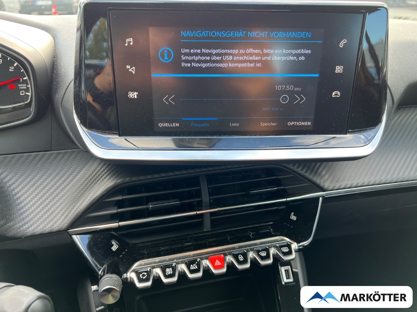 Fahrzeugabbildung Peugeot 208 1.2 Active Pack CARPLAY/DAB/KLIMA/LED/SH/TEMP