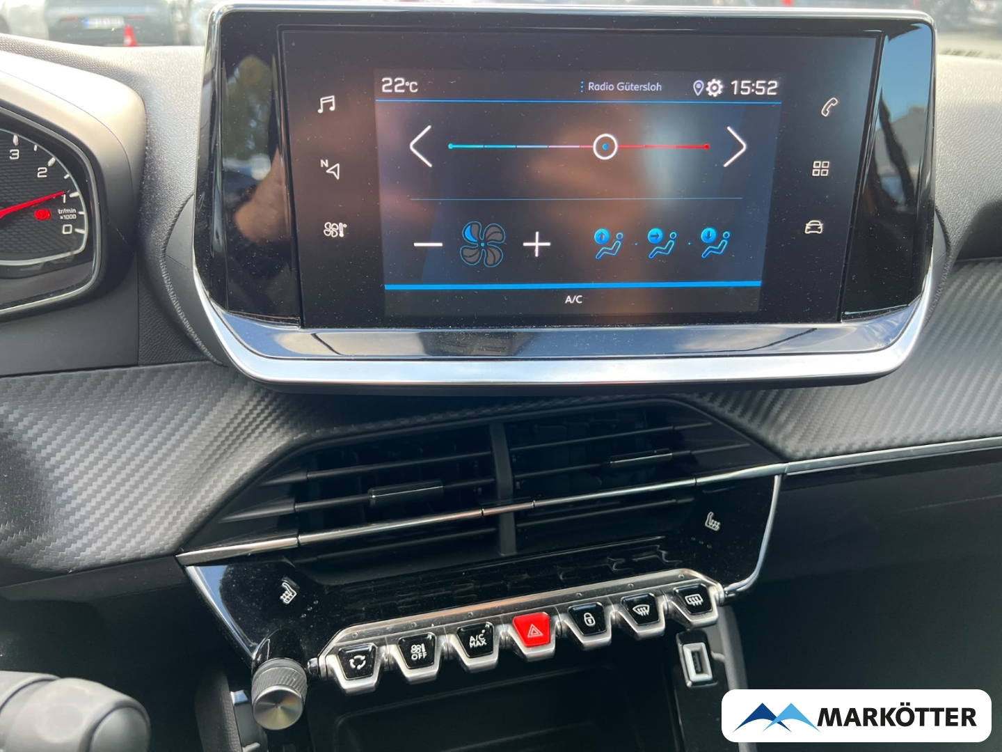 Fahrzeugabbildung Peugeot 208 1.2 Active Pack CARPLAY/DAB/KLIMA/LED/SH/TEMP