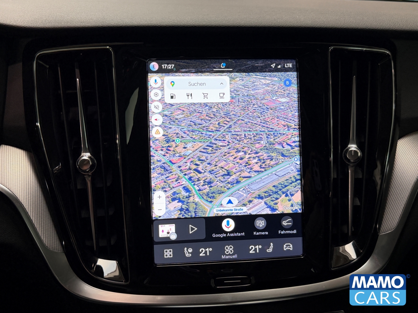 Fahrzeugabbildung Volvo V60 B4 Plus Dark PANO/360°/HUD/BLIS/ACC/