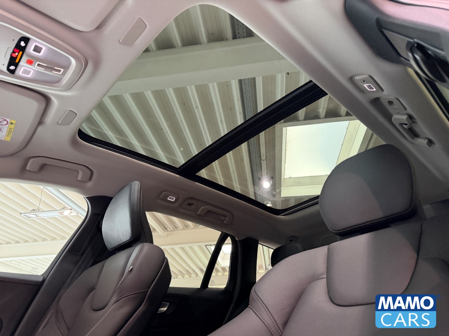 Fahrzeugabbildung Volvo V60 B4 Plus Dark PANO/360°/HUD/BLIS/ACC/