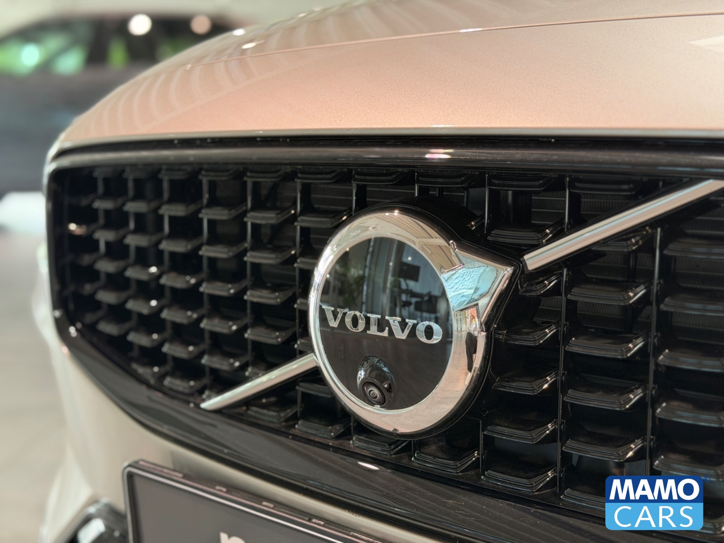 Fahrzeugabbildung Volvo V60 B4 Plus Dark PANO/360°/HUD/BLIS/ACC/