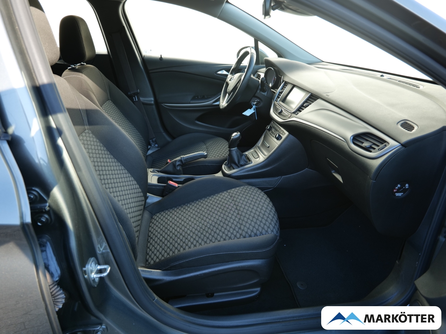 Fahrzeugabbildung Opel Astra K Sports Tourer 1.0 Turbo Edition PDC hin.