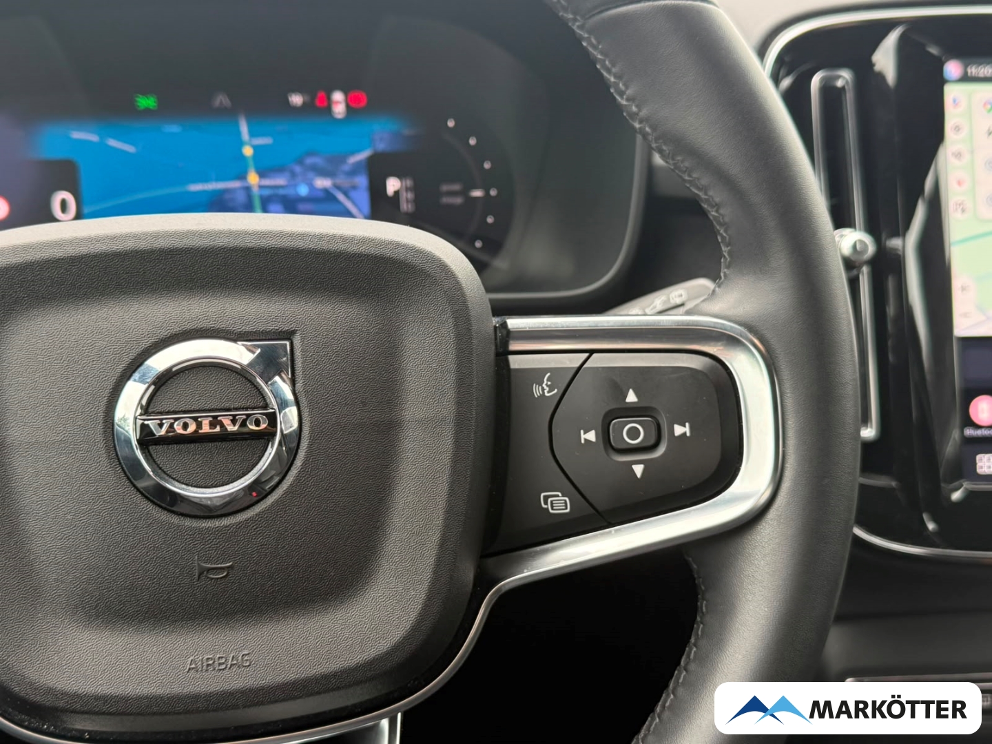 Fahrzeugabbildung Volvo XC40 Core Recharge Pure Electric SHZ/LHZ/CAM/TEMP