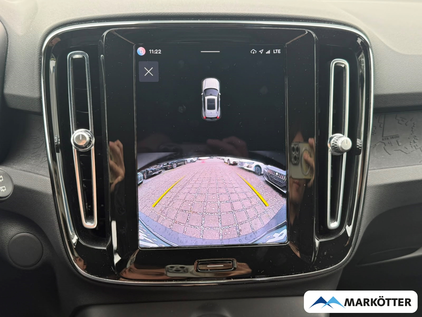 Fahrzeugabbildung Volvo XC40 Core Recharge Pure Electric SHZ/LHZ/CAM/TEMP