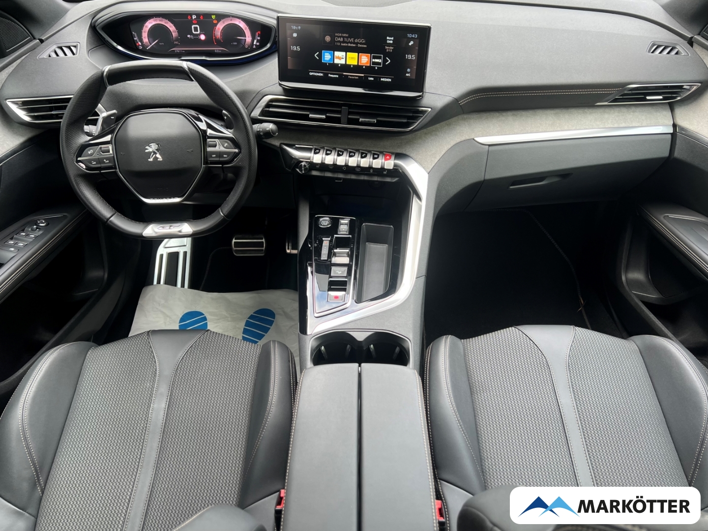 Fahrzeugabbildung Peugeot 5008 GT 1.2 PureTech 130 7-Sitzer ab 1,99%/ACC/BLIS