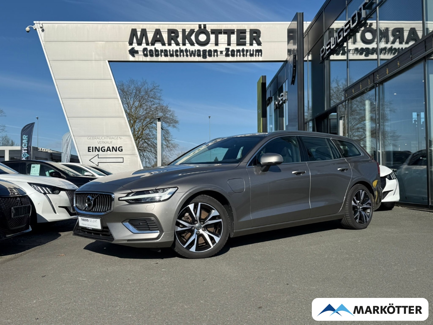 Fahrzeugabbildung Volvo V60 T6 AWD Core Recharge ACC/AHK/CAM/SHZ/LED