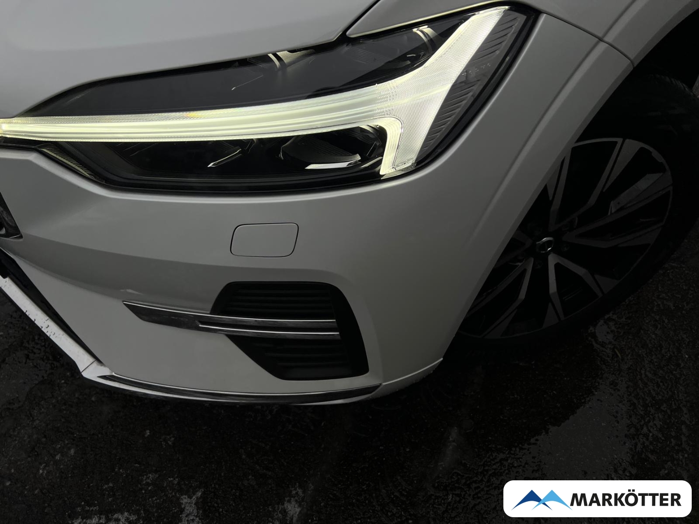 Fahrzeugabbildung Volvo XC60 B4 Plus Bright 4xSHZ/CAM/BLIS/ACC/AHK