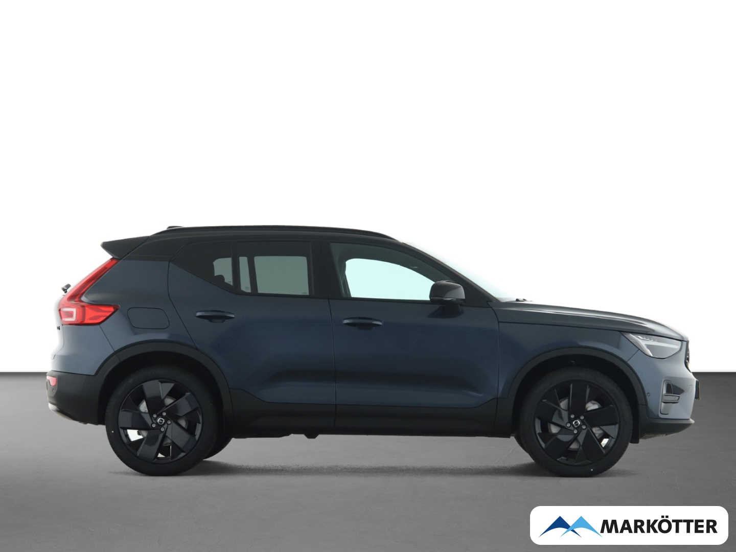 Fahrzeugabbildung Volvo XC40 B3 Plus Black Edition/20''/360°CAM/ACC/H&K