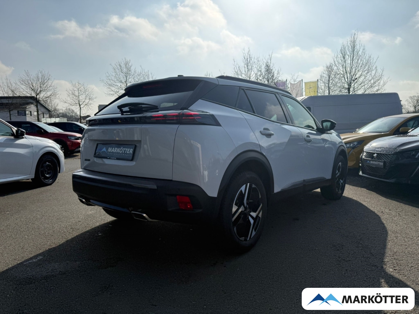 Fahrzeugabbildung Peugeot 2008 1.2 Allure SHZ/PDC V+H/CRPLY/LED