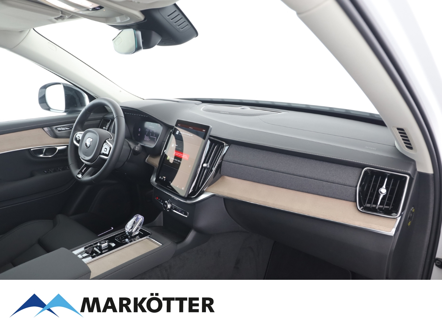 Fahrzeugabbildung Volvo XC90 T8 AWD Plus Dark Plug-In Hybrid 7-Sitzer