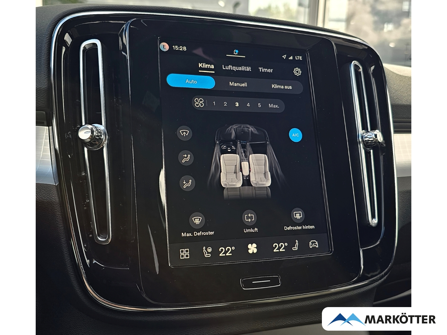 Fahrzeugabbildung Volvo XC40 Plus Black Edition 2WD /SHZ+LHZ/360°CAM/H&K