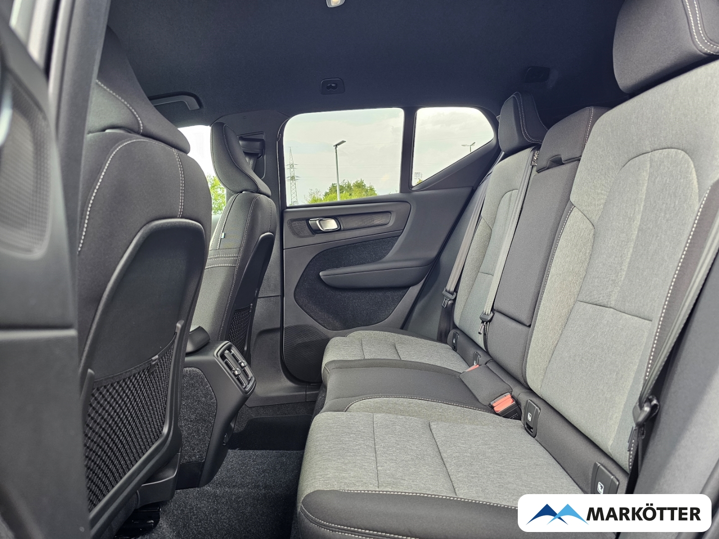 Fahrzeugabbildung Volvo XC40 Plus Black Edition 2WD /SHZ+LHZ/360°CAM/H&K