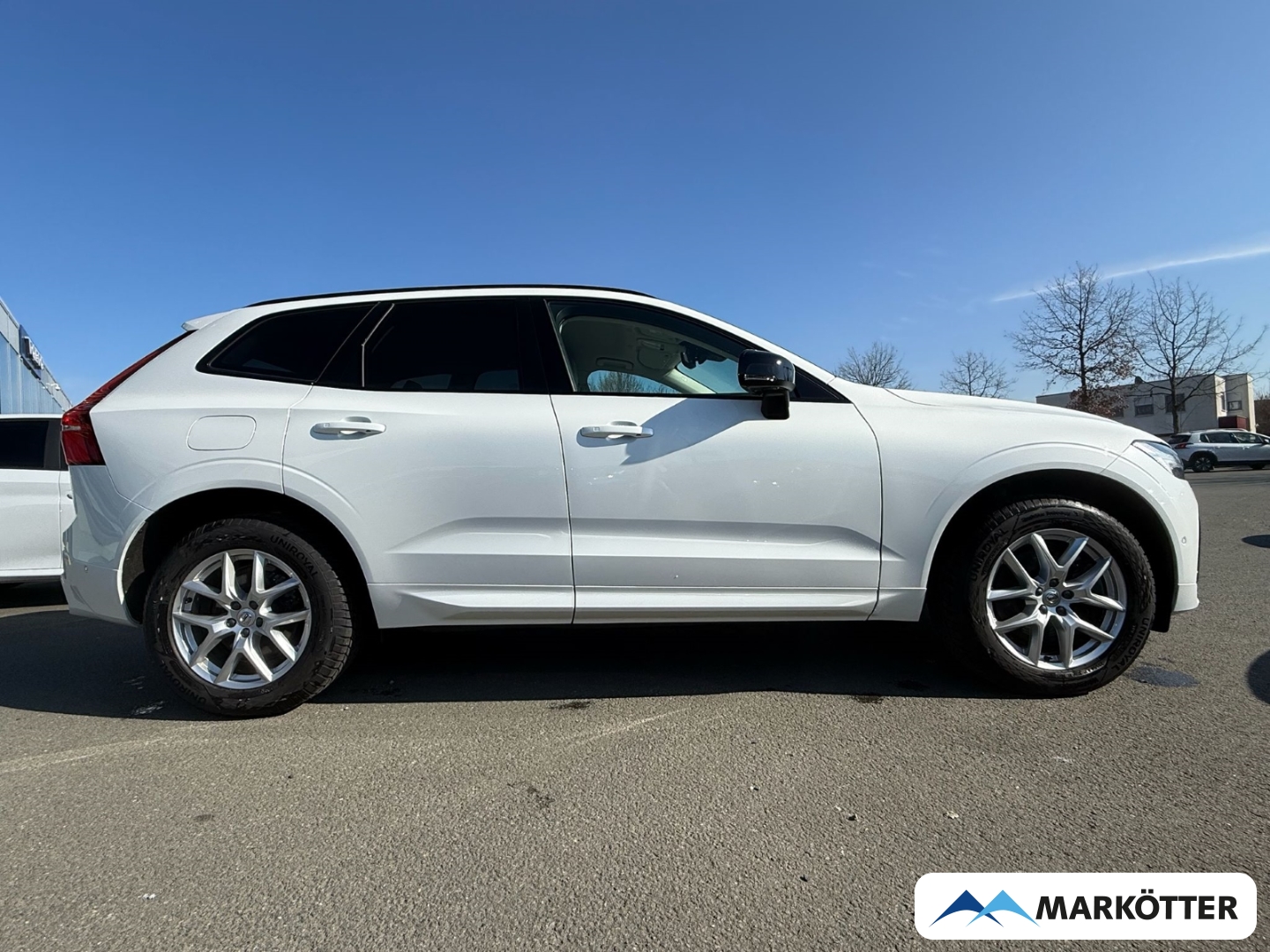 Fahrzeugabbildung Volvo XC60 Plus Dark B4 BLIS/360CAM/4xSHZ/DAB