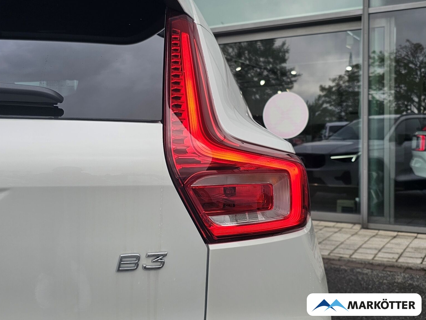 Fahrzeugabbildung Volvo XC40 Plus Dark/Drivers Awareness/Privacy