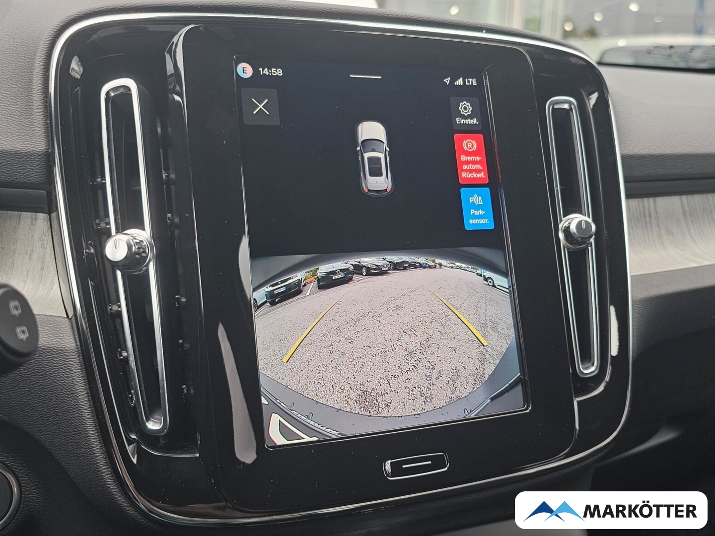 Fahrzeugabbildung Volvo XC40 Plus Dark/Drivers Awareness/Privacy