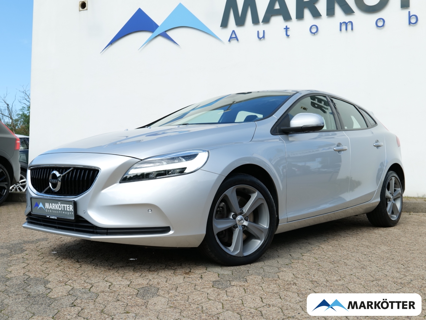 Volvo V40 D3 Momentum Style Navi/LED/Kamera/AHK