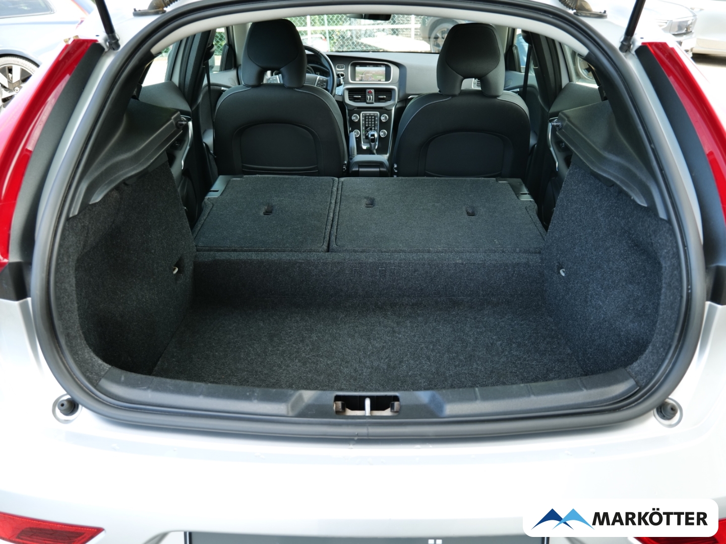 Fahrzeugabbildung Volvo V40 D3 Momentum Style Navi/LED/Kamera/AHK
