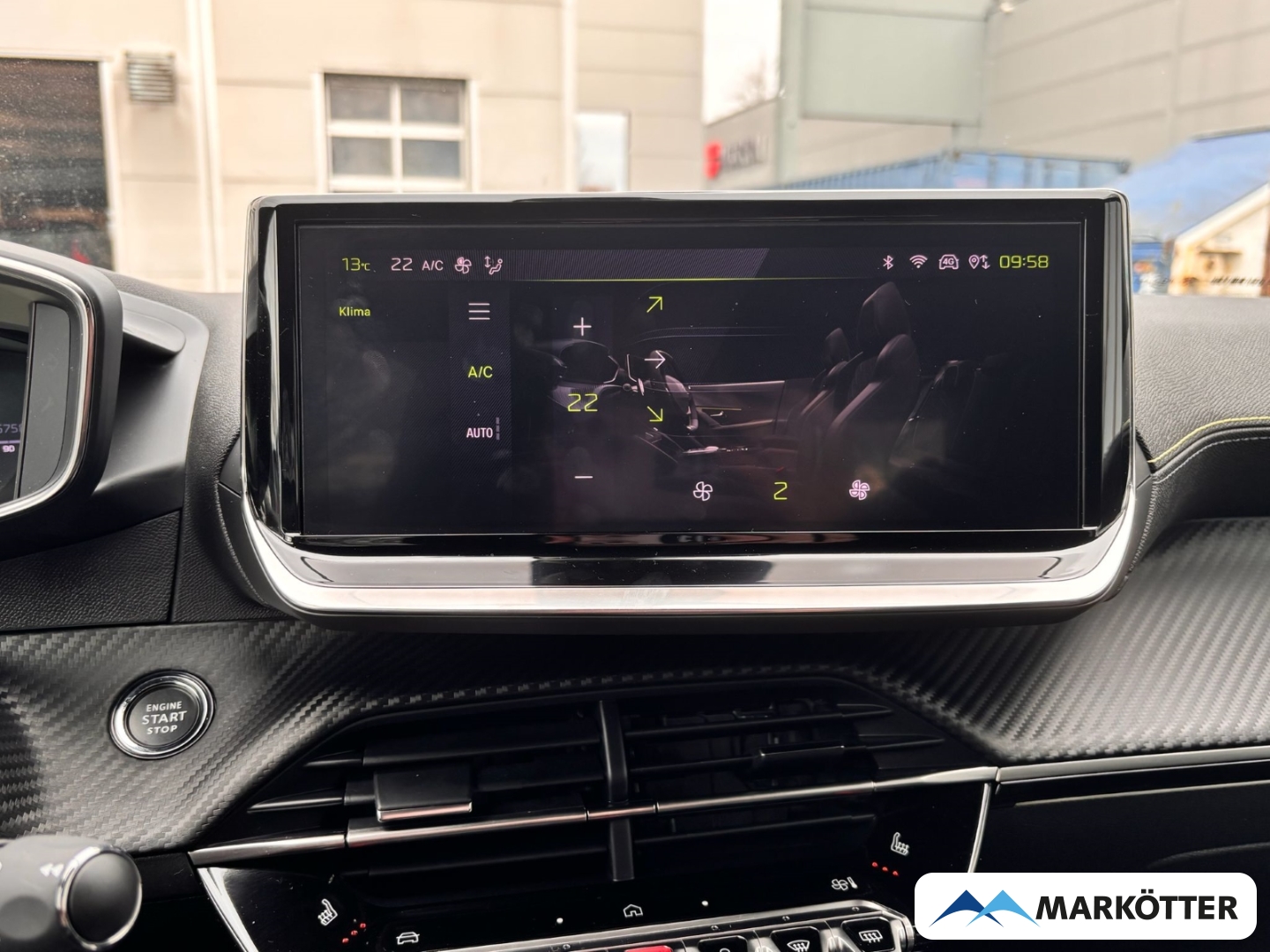 Fahrzeugabbildung Peugeot 2008 GT CAM/NAVI/SHZ/KLIMA/ALCANTARA/MASSSGE