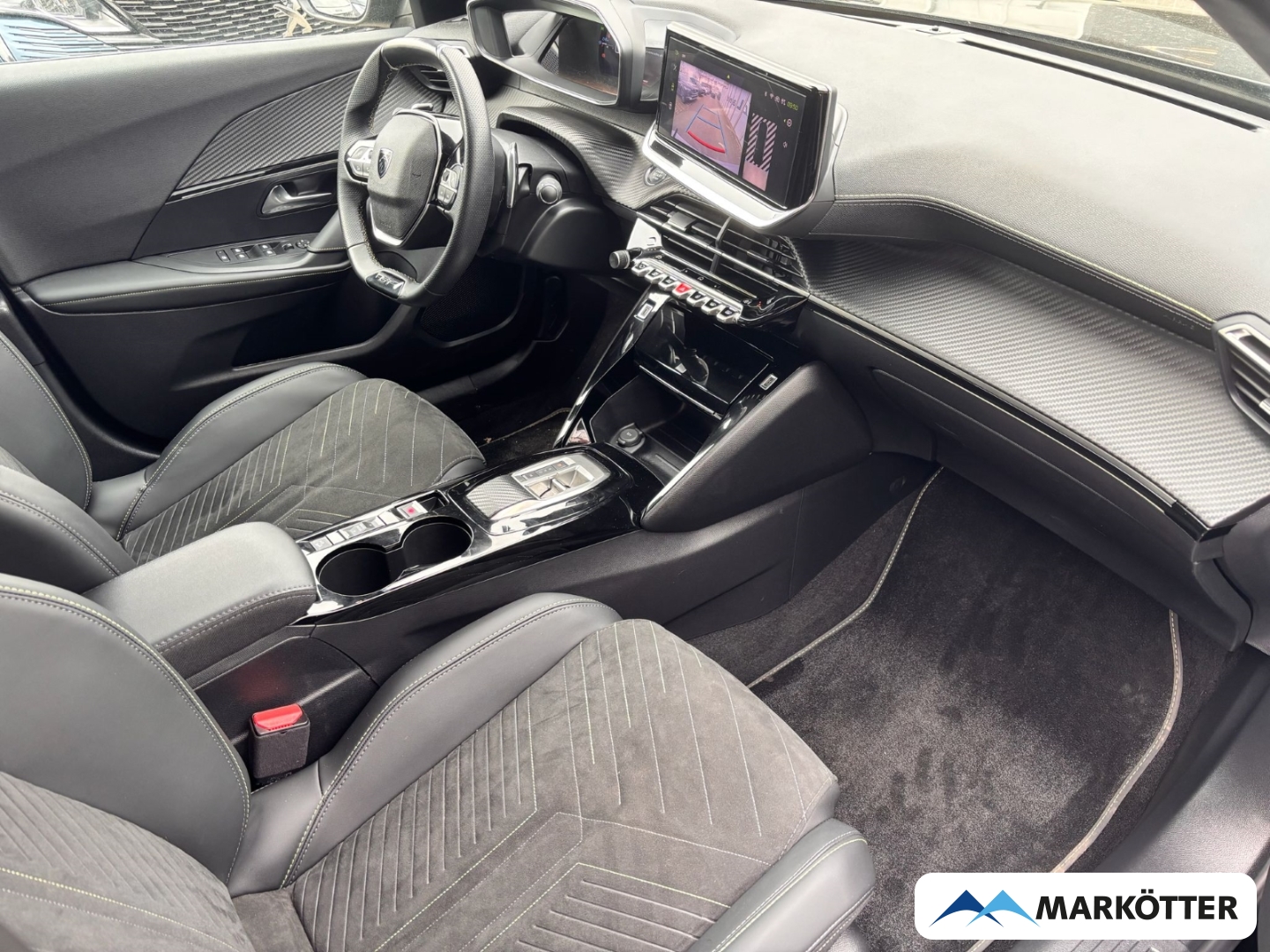 Fahrzeugabbildung Peugeot 2008 GT CAM/NAVI/SHZ/KLIMA/ALCANTARA/MASSSGE
