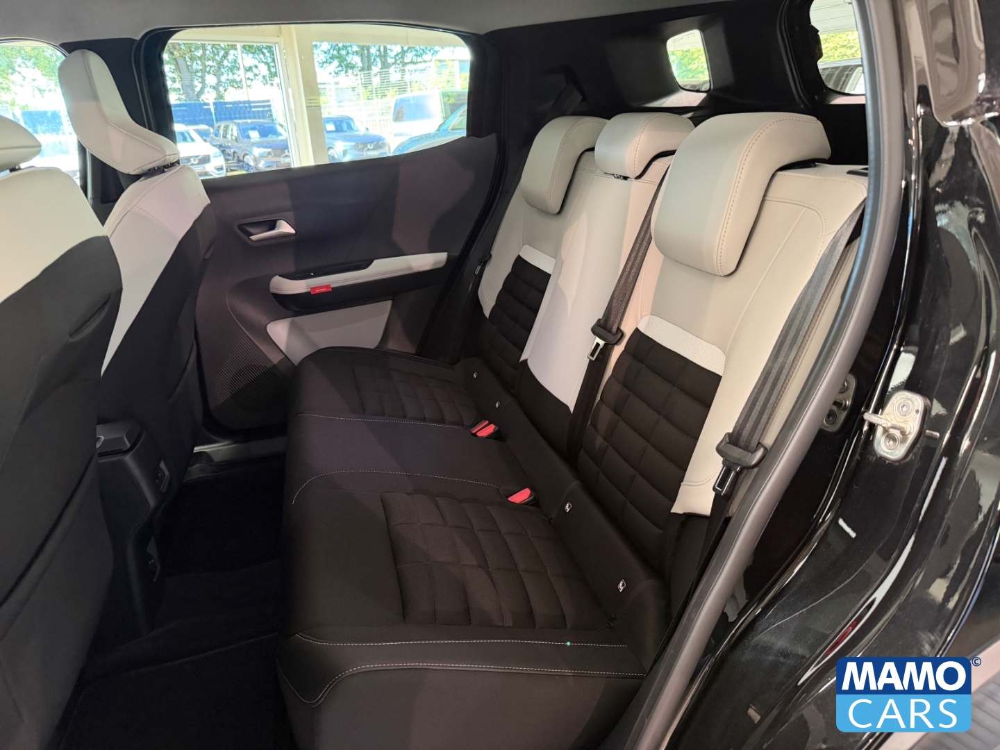 Fahrzeugabbildung Citroen C3 Aircross e 113 MAX 11KW-OBC/NAVI/KLIMA/CAM