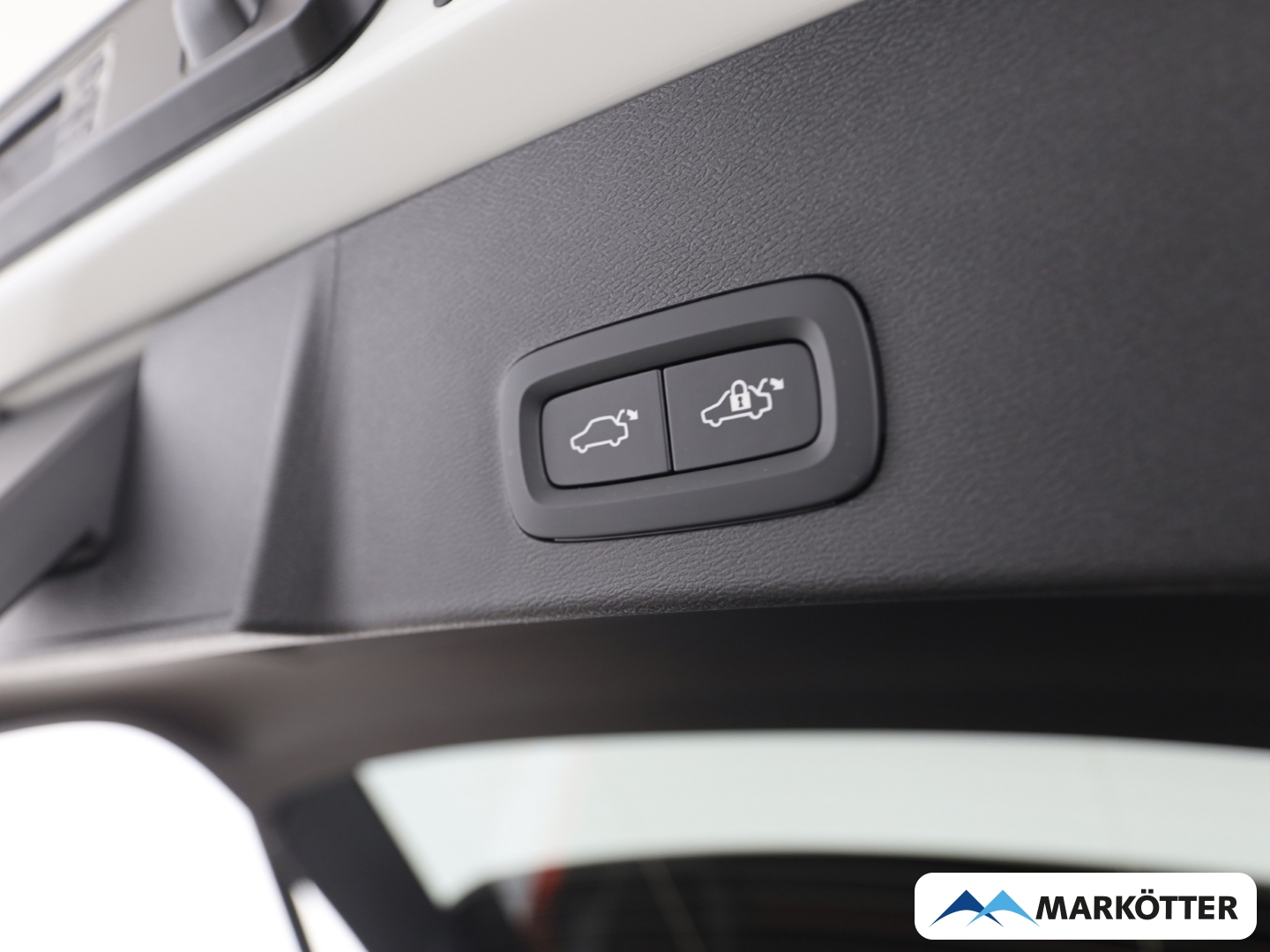 Fahrzeugabbildung Volvo XC40 Plus Dark/360°CAM/GJR/SHZ/Privacy/