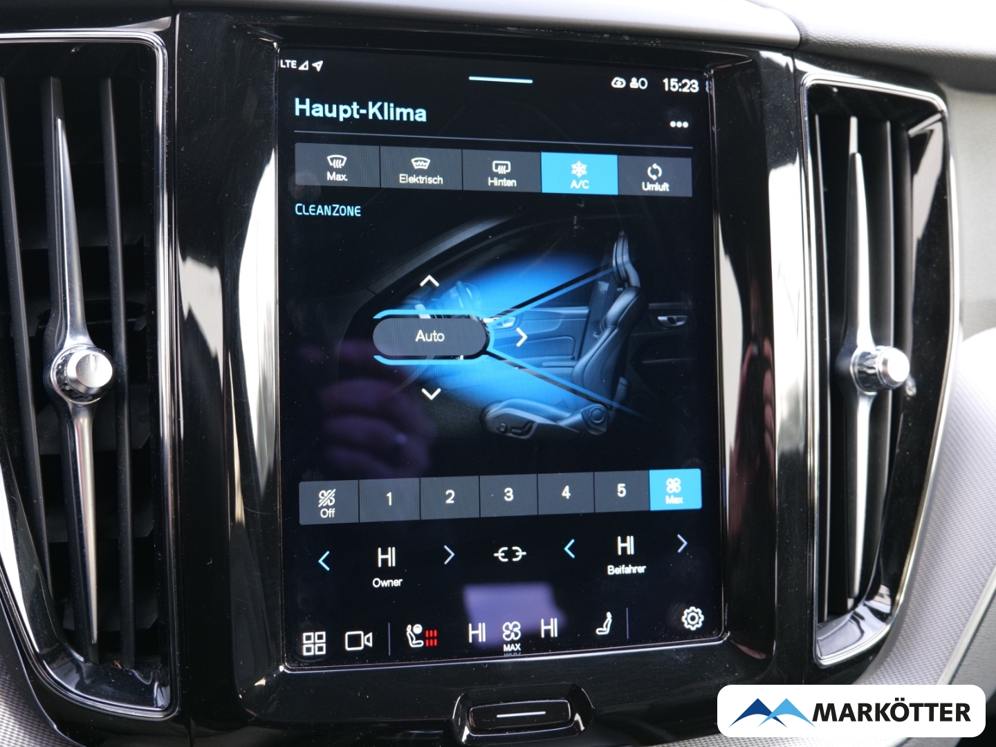 Fahrzeugabbildung Volvo XC60 B4 R-Design AHK/CAM/ACC/SHZ/LHZ