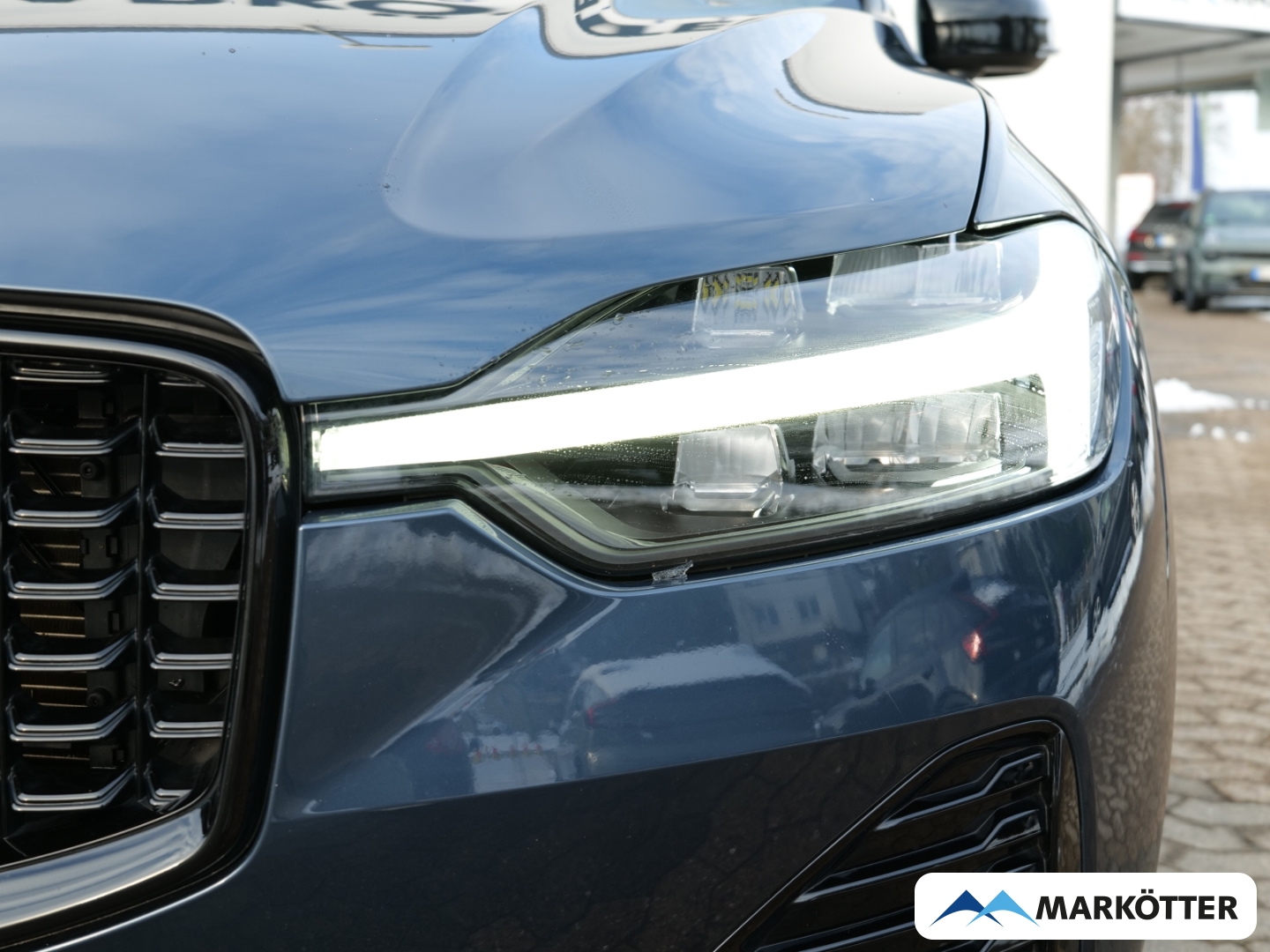 Fahrzeugabbildung Volvo XC60 B4 R-Design AHK/CAM/ACC/SHZ/LHZ