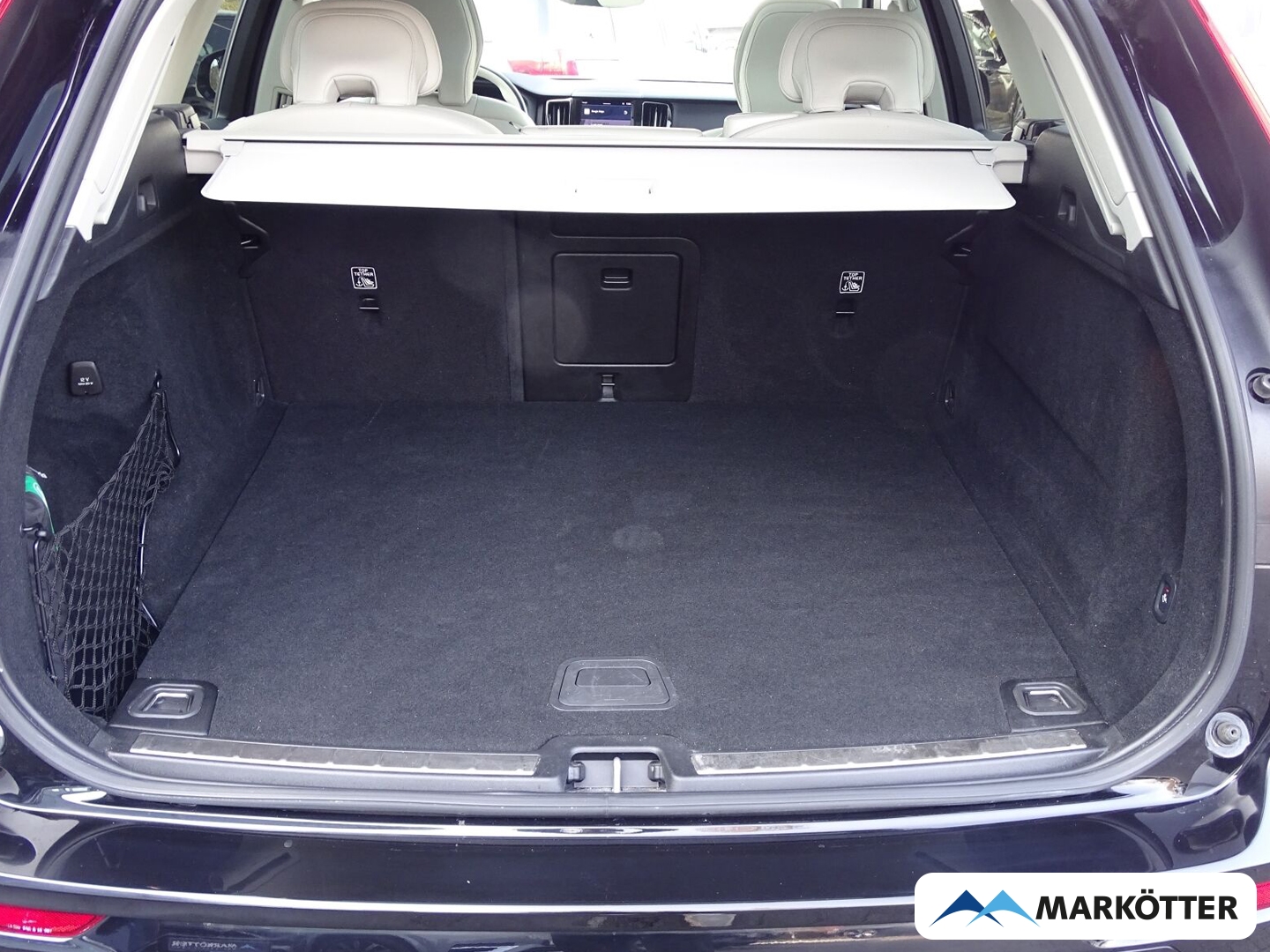 Fahrzeugabbildung Volvo XC60 Plus Dark/LED/AHK/BLIS/SHZ/LHZ