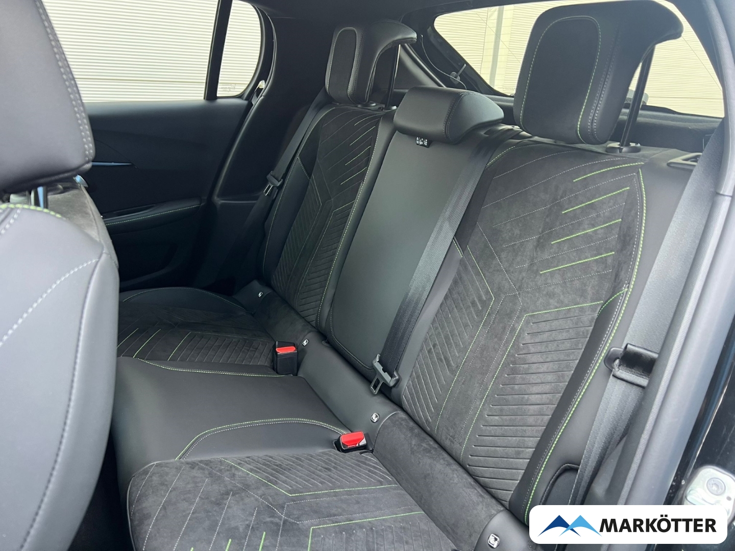 Fahrzeugabbildung Peugeot 208 GT BLIS/SHZ/360/MSGE/NAVI/ALCANTARA/DAB