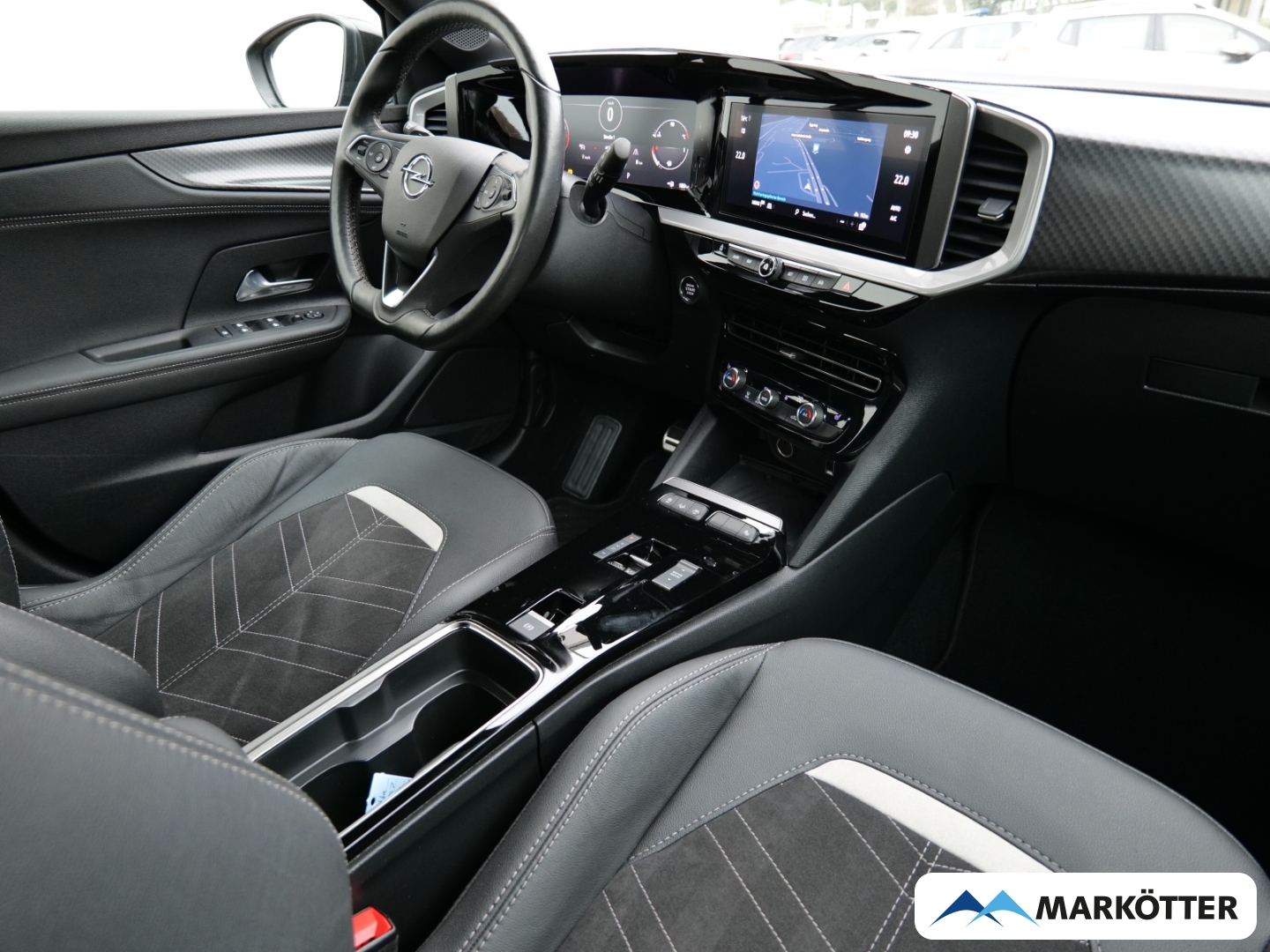 Fahrzeugabbildung Opel Mokka 1.2 Turbo Ultimate ACC/Totw./Kamera/Massage