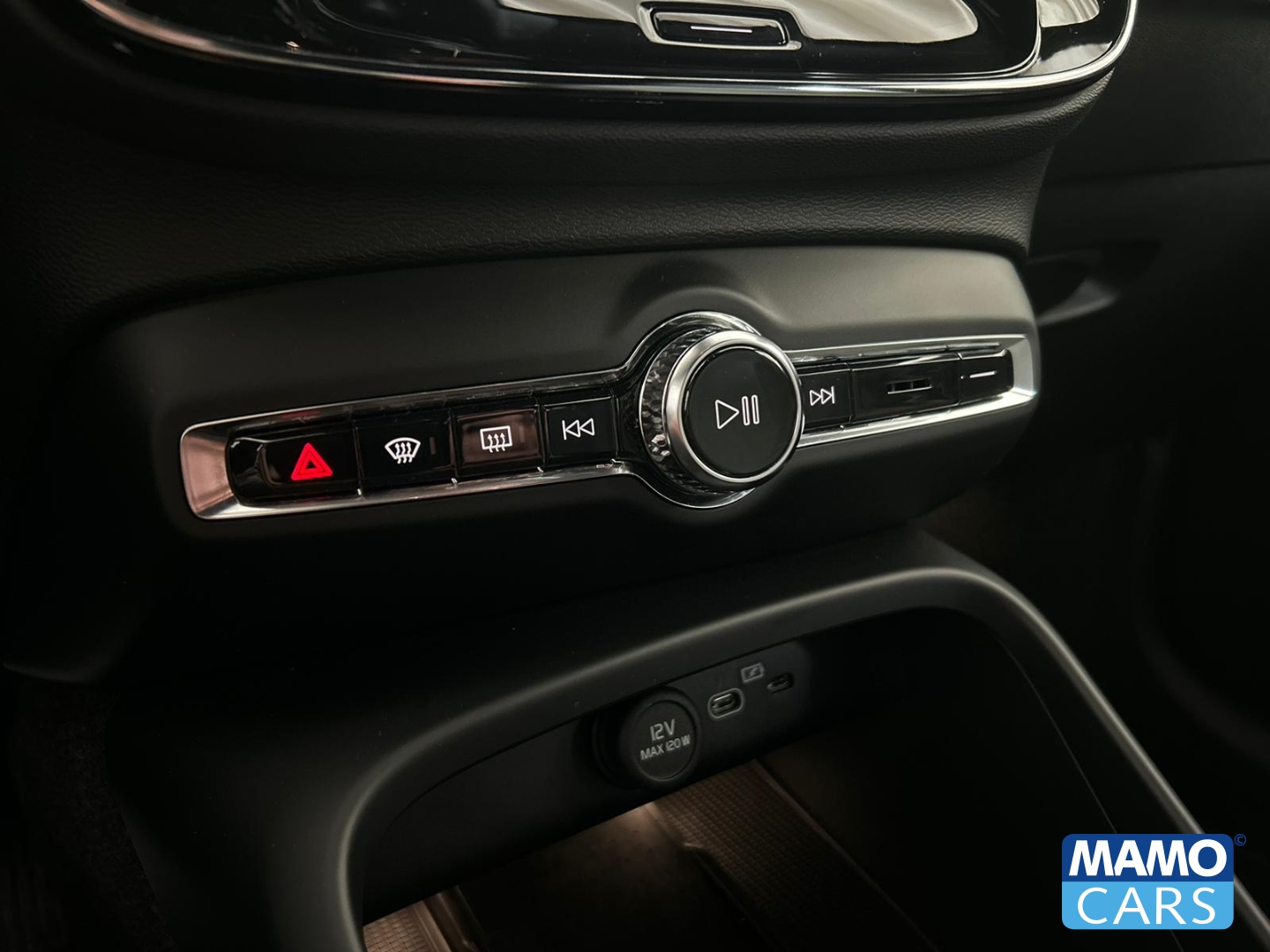 Fahrzeugabbildung Volvo XC40 B3 Core ACC/BLIS/CAM/SHZ/LHZ/GOOGLE