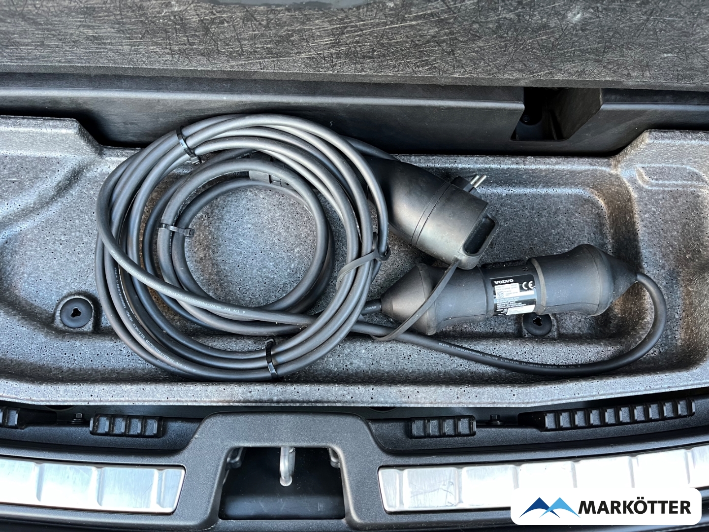 Fahrzeugabbildung Volvo XC60 T6 AWD Inscription Recharge ACC/AHK/S-Dach