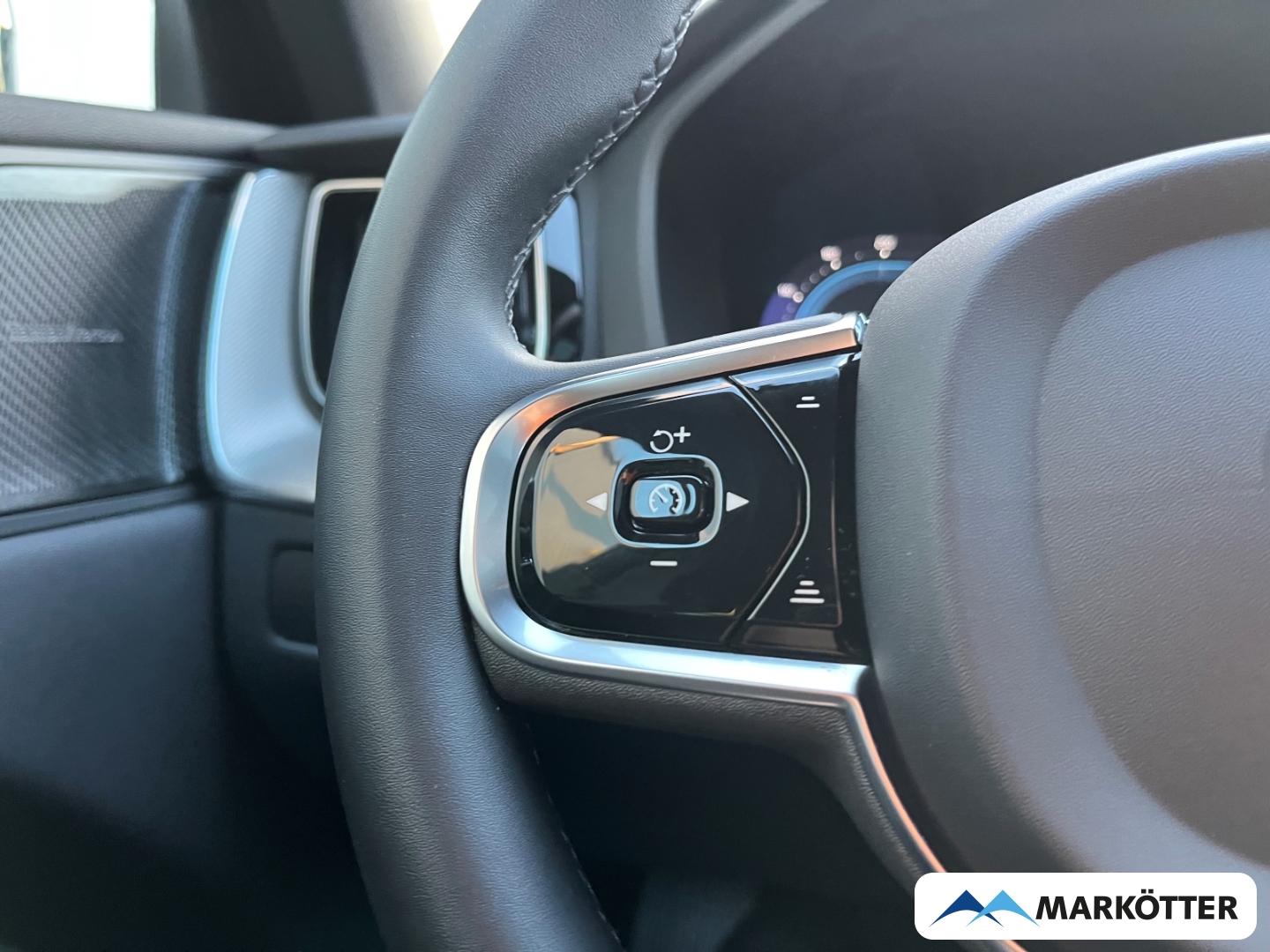 Fahrzeugabbildung Volvo XC60 T6 AWD Inscription Recharge ACC/AHK/S-Dach