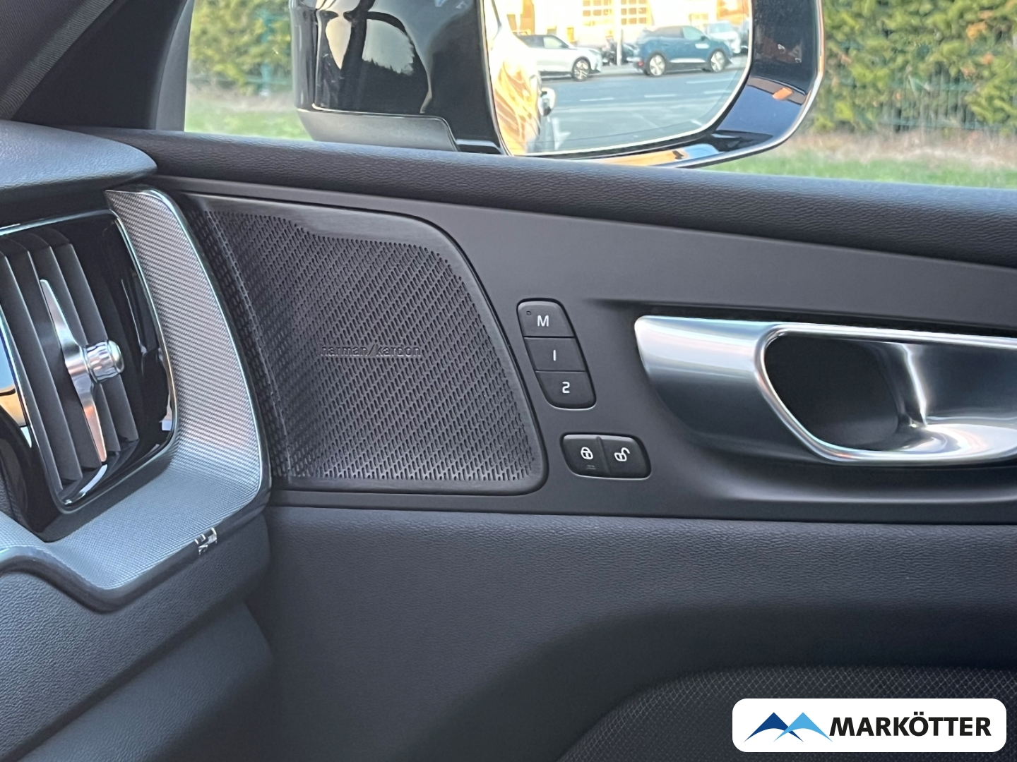 Fahrzeugabbildung Volvo XC60 T6 AWD Inscription Recharge ACC/AHK/S-Dach