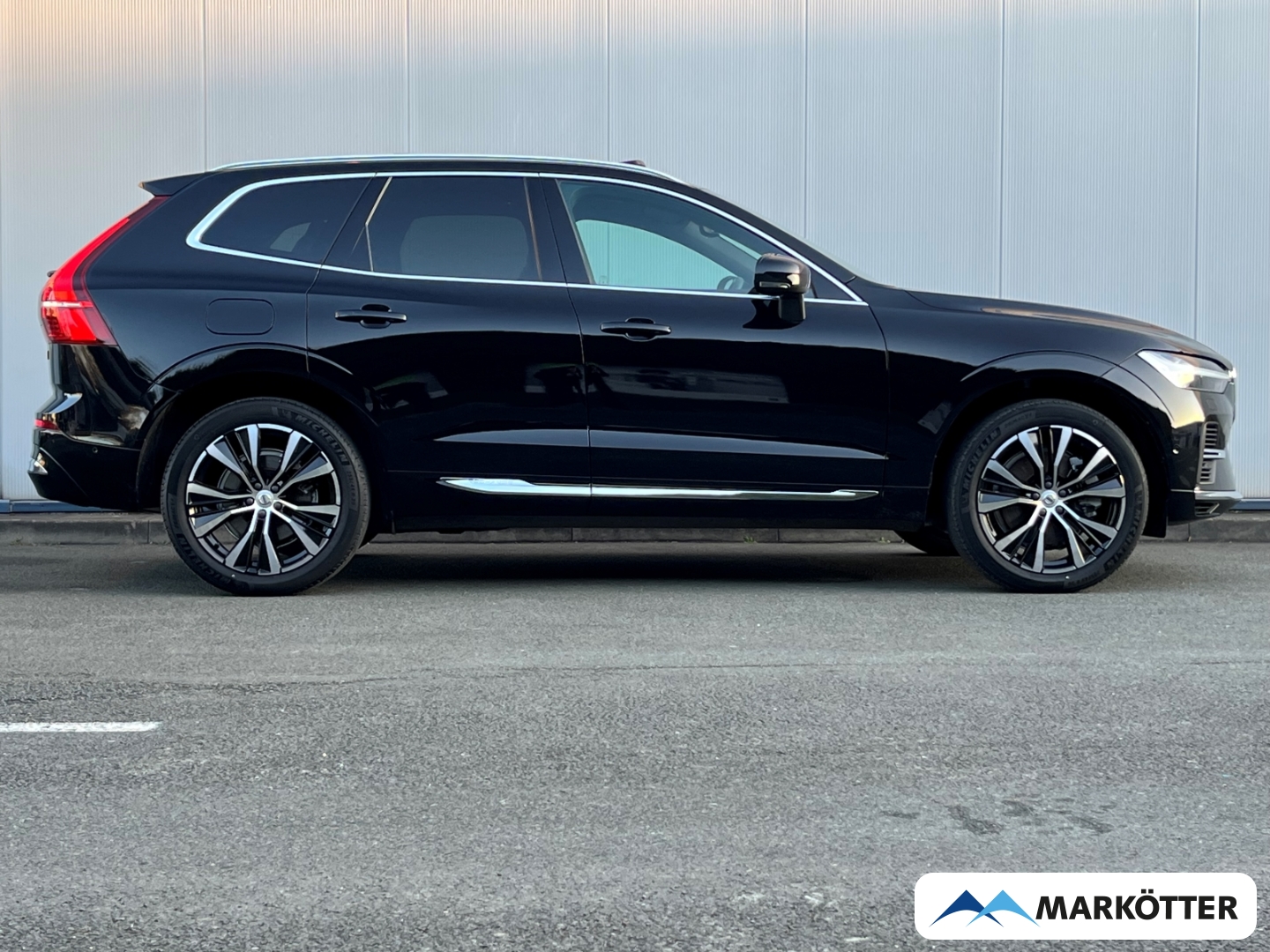 Fahrzeugabbildung Volvo XC60 T6 AWD Inscription Recharge ACC/AHK/S-Dach