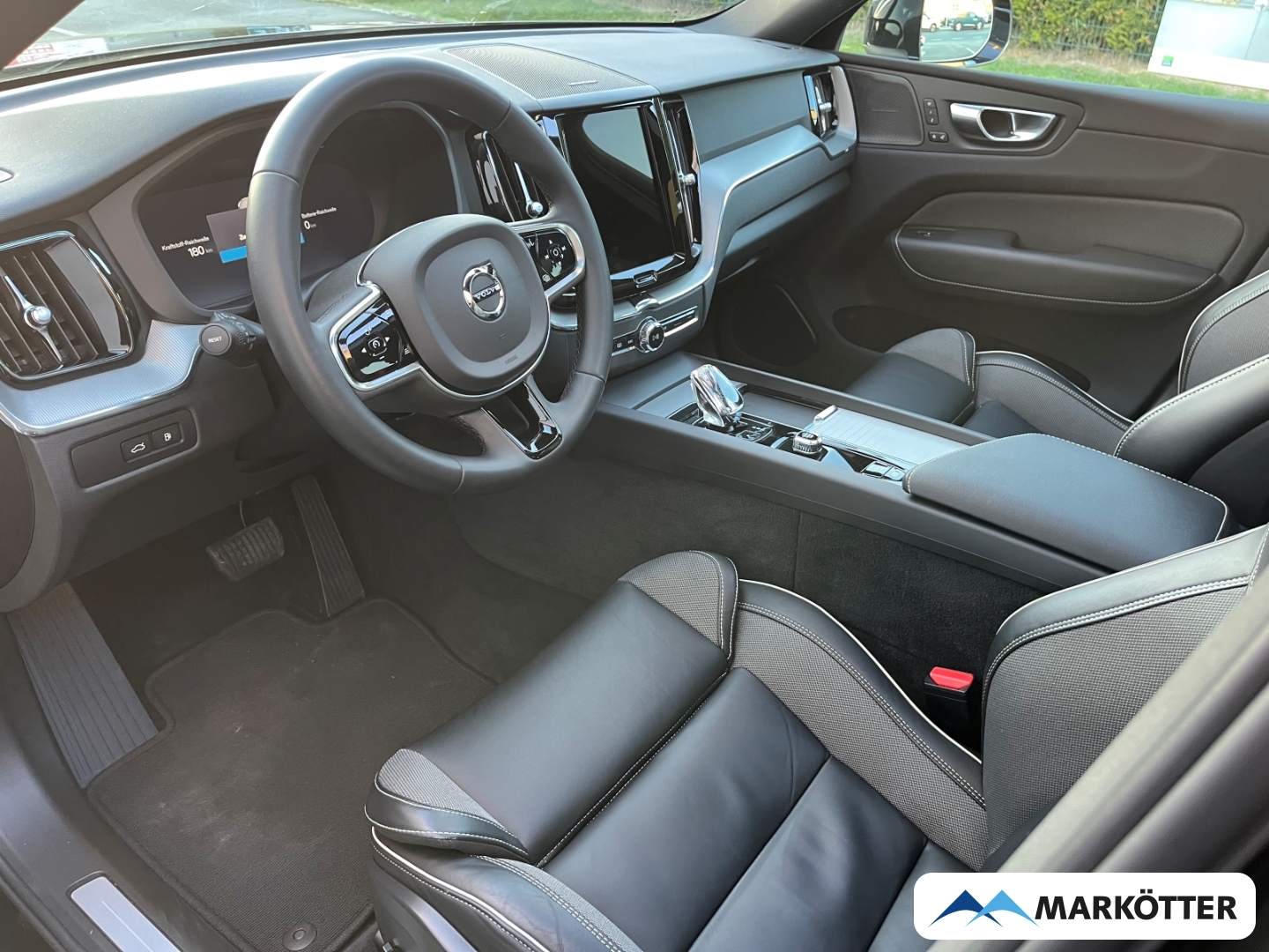 Fahrzeugabbildung Volvo XC60 T6 AWD Inscription Recharge ACC/AHK/S-Dach