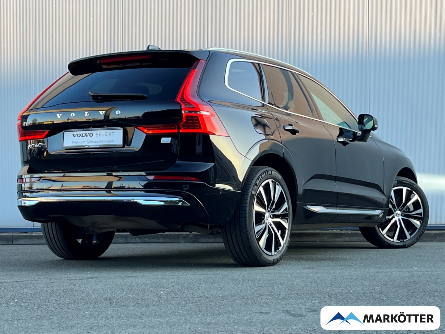 Fahrzeugabbildung Volvo XC60 T6 AWD Inscription Recharge ACC/AHK/S-Dach
