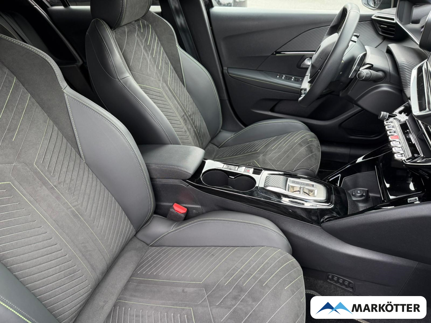 Fahrzeugabbildung Peugeot 208 GT Hybrid 136 ACC/BLIS/CAM/SHZ/ALCANTARA